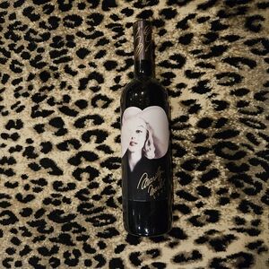 Marilyn Merlot 2002 Nova Wines Collector's bottle.